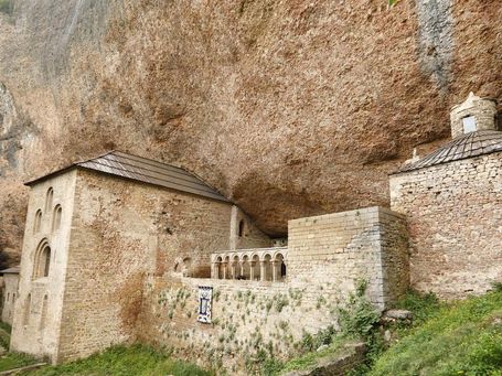 El pasado histórico de Aragón es muy importante, con arte romanico y  las iglesias del Serrablo