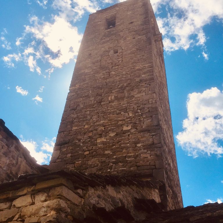 campanario de iglesia en Aragón