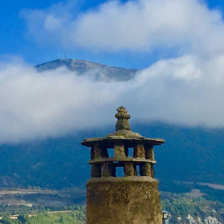 Chimenea típica de Aragón