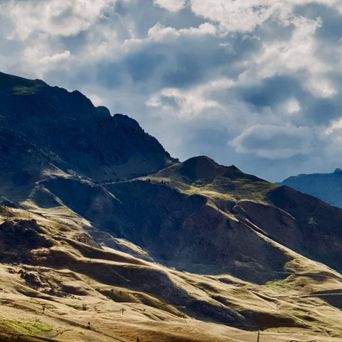 paisaje típico de montaña de los pirineos aragoneses